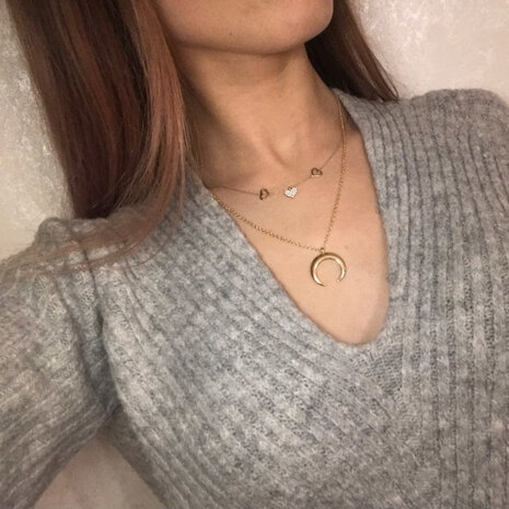 Minimalistische Ibiza ketting gouden maan