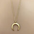 Minimalistische Ibiza ketting gouden maan